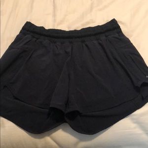 Lululemon tracker shorts